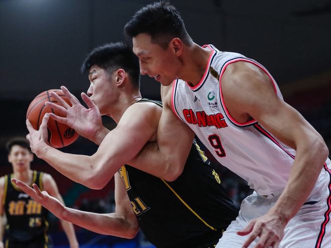 三湘雷霆队鏖战东城金雕队,篮球超级杯守住胜果,替补奇兵立功。回归即成焦点的简单介绍 三湘雷霆队鏖战东城金雕队,篮球超级杯守住胜果,替补奇兵立功。回归即成焦点的简单介绍