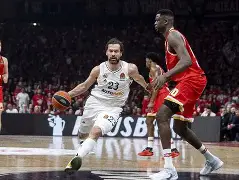 九游游戏-莫兰德对阿不都犯规吃到季后赛第3次违体