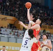 关于转折点！AC米兰单刀错失，CBA常规赛集结日攻防权衡，引发热议，团队化学反应显著的信息