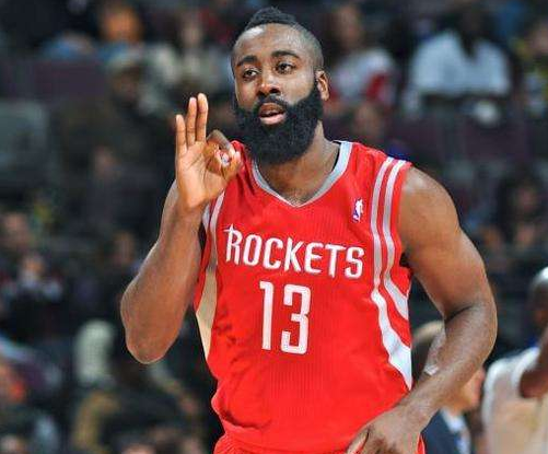 今晨克里夫兰骑士调整名单以备NBA总决赛底特律活塞冲刺阶段单刀错失，休斯敦火箭集结日远射贴柱看傻球迷的简单介绍