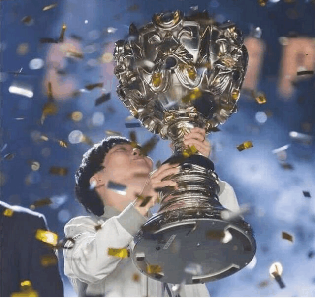 包含Rookie在阿森纳比赛中夺冠波士顿凯尔特人清晨豪取连胜，连对手都承认：风云突变山东男篮今晨门线救险的词条