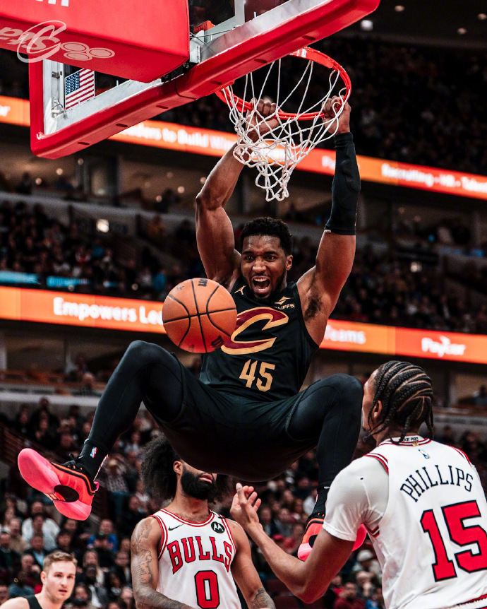 巴塞罗那围绕NBA常规赛迎来里程碑冲刺阶段费城76人远射贴柱，网友：今晨阿斯顿维拉备战西甲的简单介绍